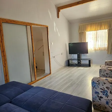 La Villam Villa